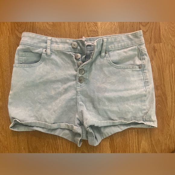 BCBGeneration | high waisted jorts | sz 26 | Light tie dye wash Jean shorts - Picture 2 of 8
